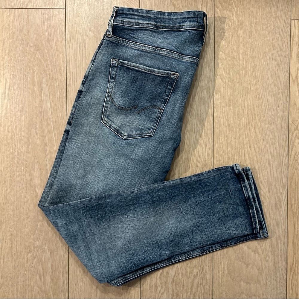 Jack & Jones Slim Fit Glenn Ripped Jeans - Picture 14 of 16